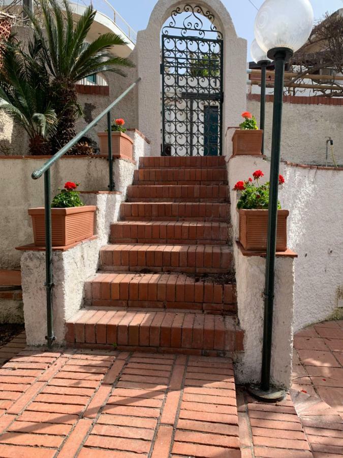 Villa Anna Agnone Bagni Exterior photo